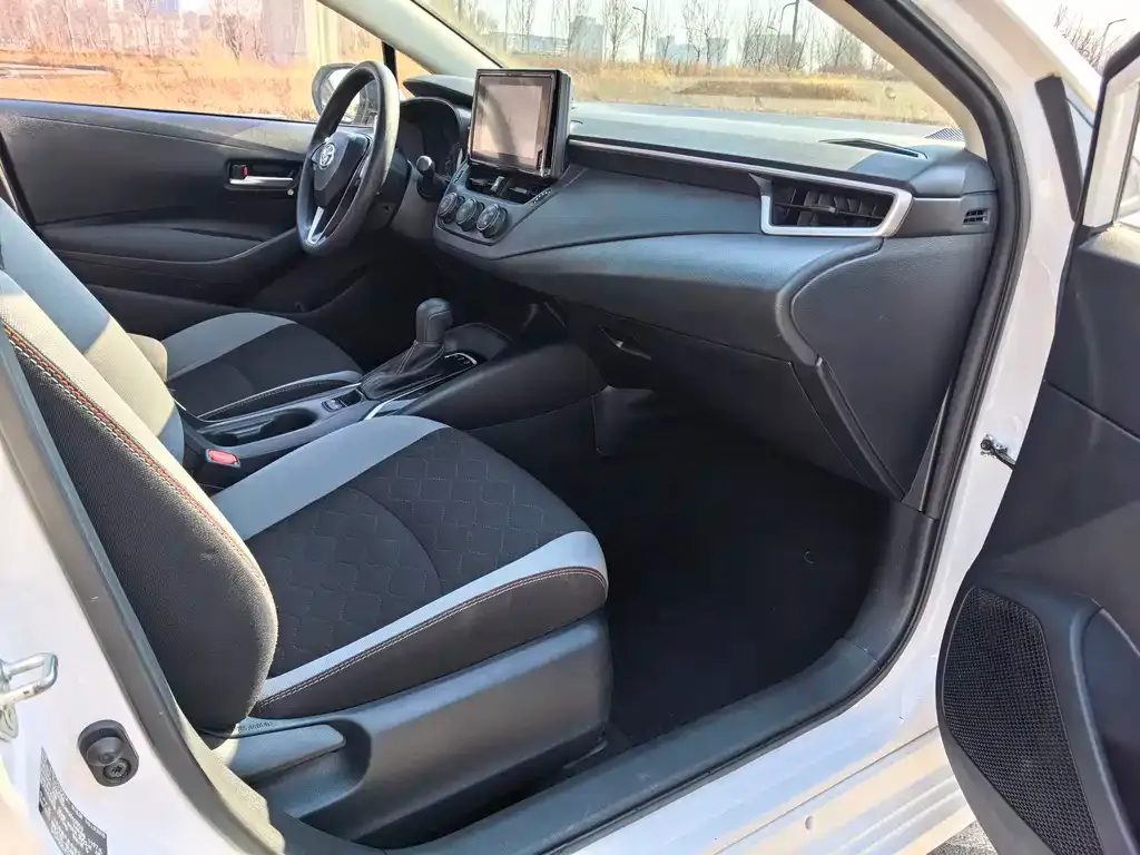 Toyota Corolla 2023 из CN, фото 7