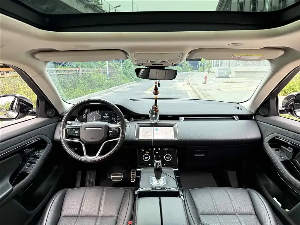 Land Rover Evoque — фото 10