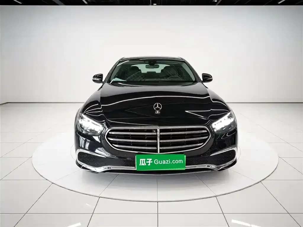 Mercedes-Benz E-Class — фото 4