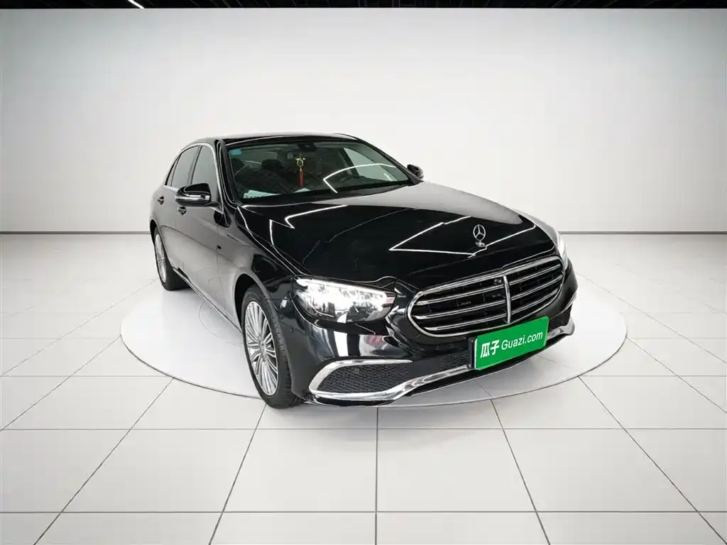 Mercedes-Benz E-Class — фото 3