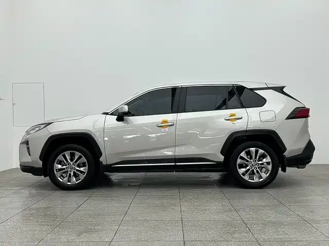 Toyota Wildlander — фото 10