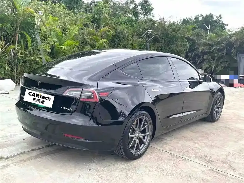 Tesla Model 3 — фото 6