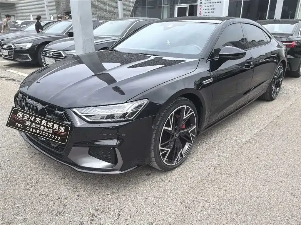 Audi A7L — фото 9