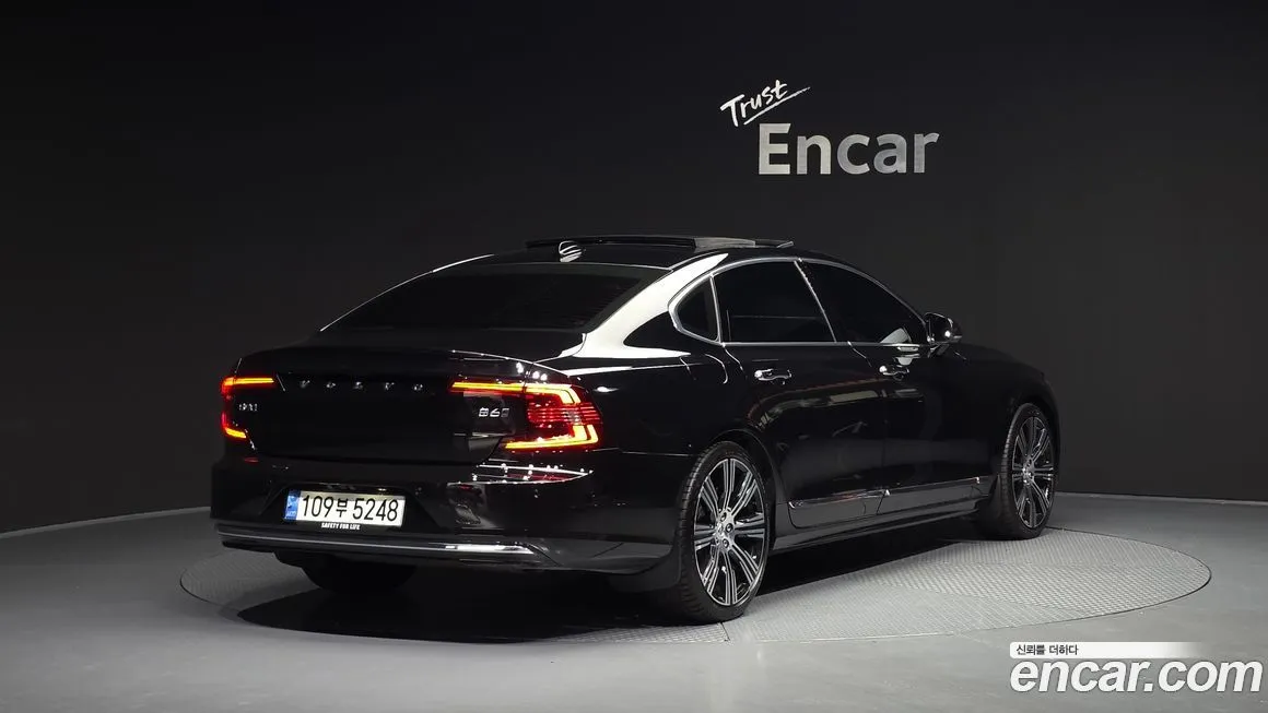 Volvo S90 2023 из KR, фото 4