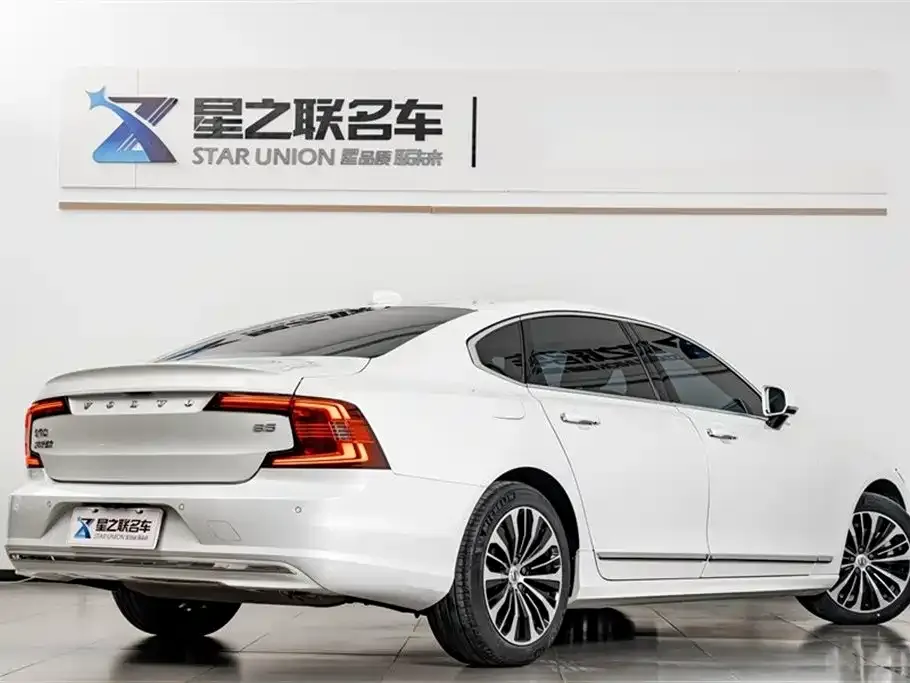 Volvo S90 — фото 4