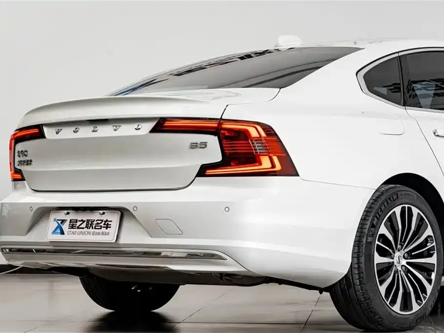 Volvo S90 — фото 10