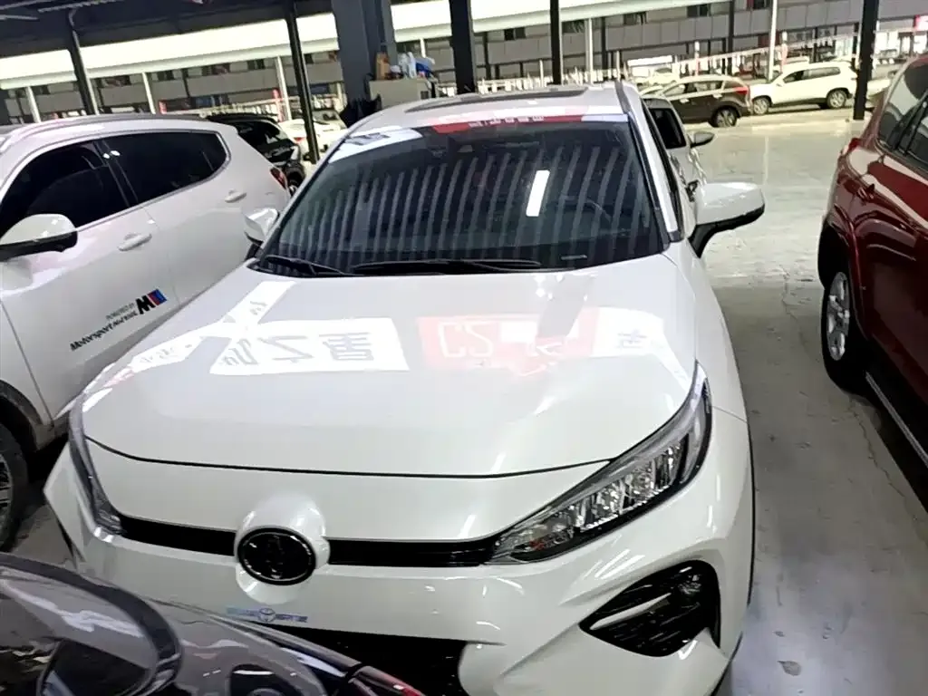 Toyota Wildlander — фото 10