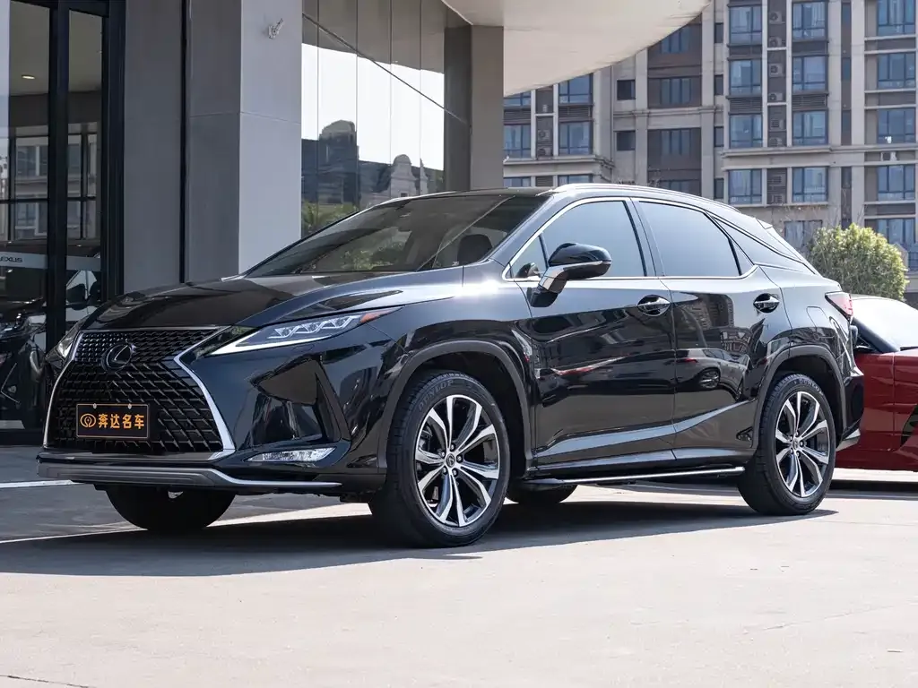 Lexus RX — фото 1
