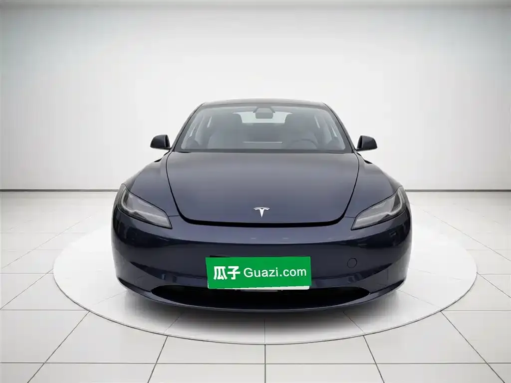 Tesla Model 3 — фото 9