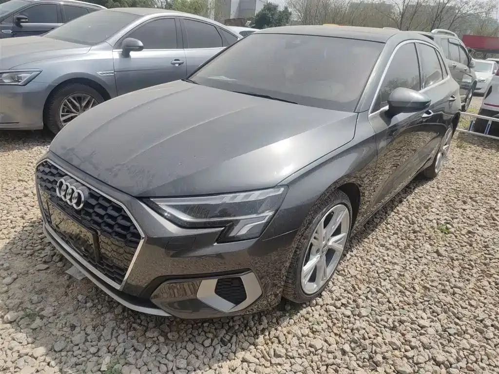 Audi A3 — фото 1