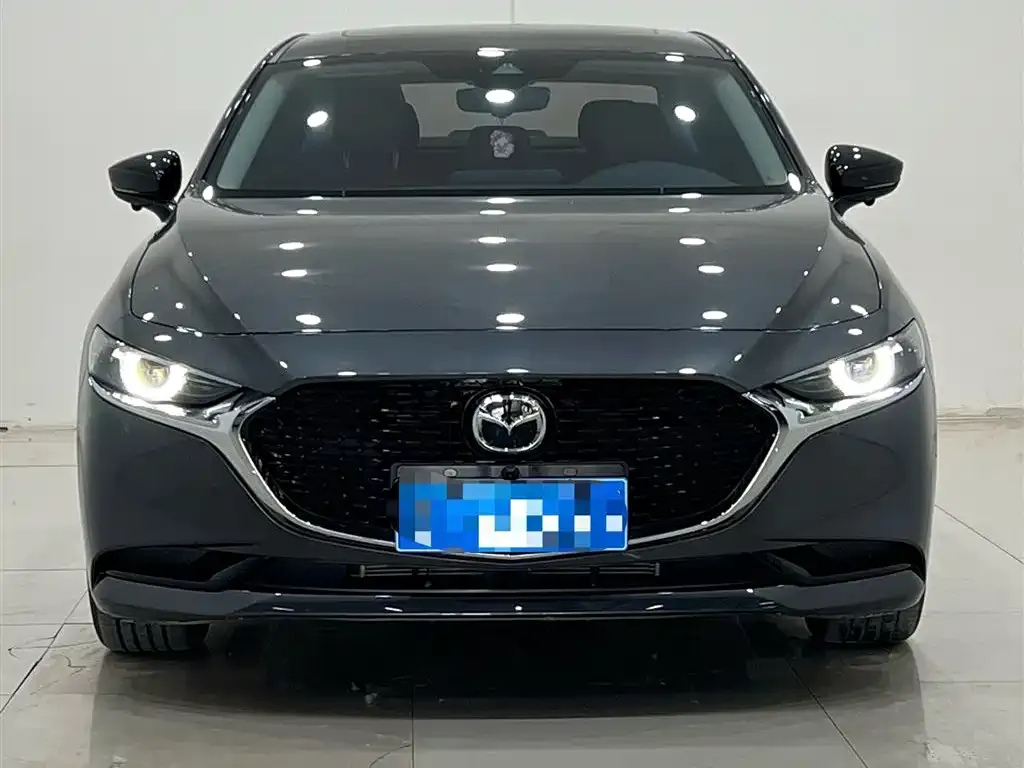 Mazda 3 Axela — фото 9