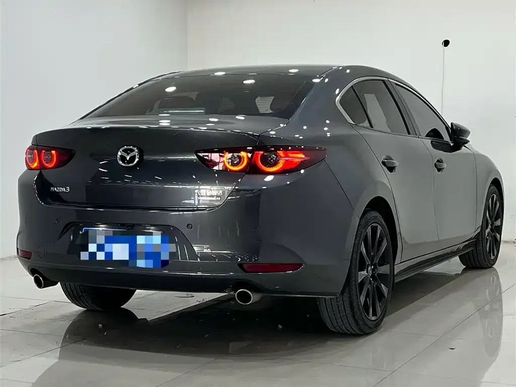 Mazda 3 Axela — фото 5