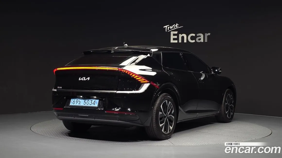 Kia EV6 2023 из KR, фото 3