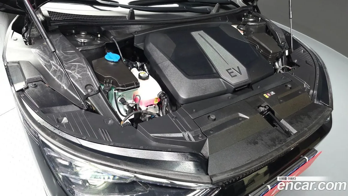 Kia EV6 2023 из KR, фото 8