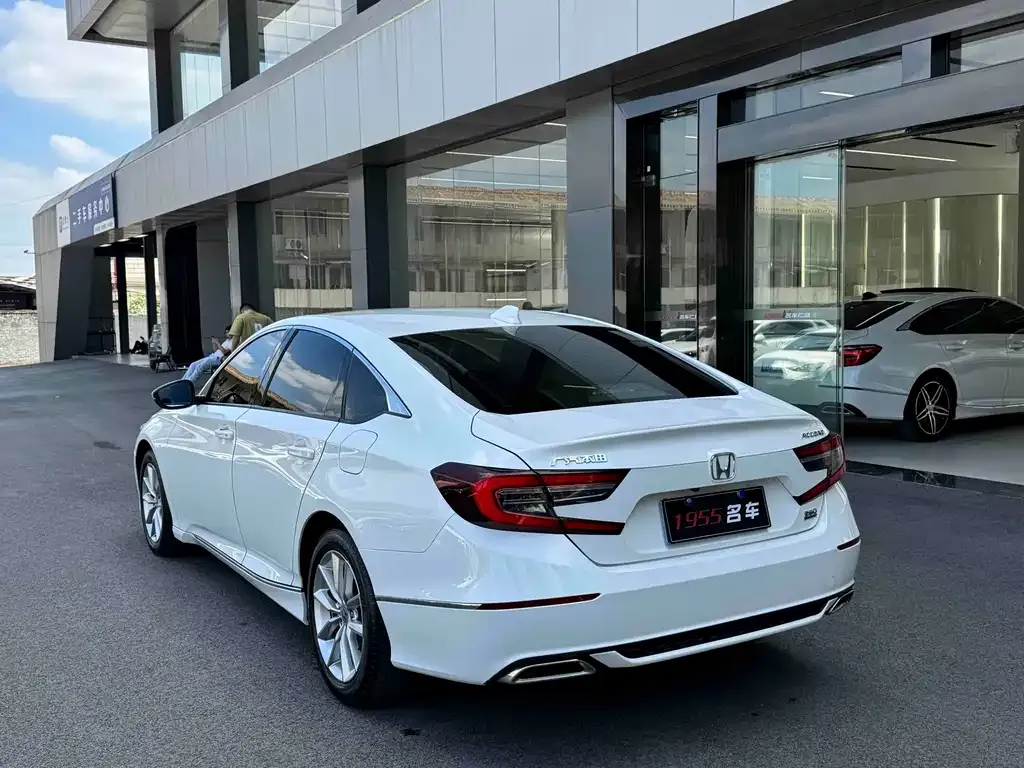 Honda Accord — фото 5