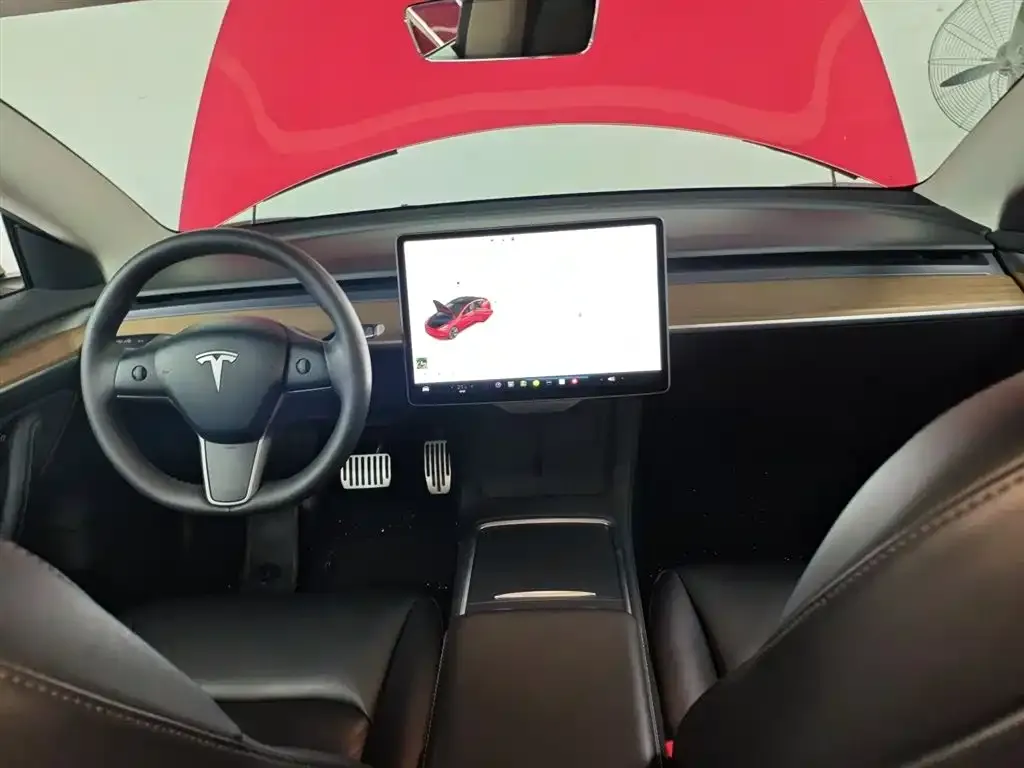 Tesla Model 3 — фото 6