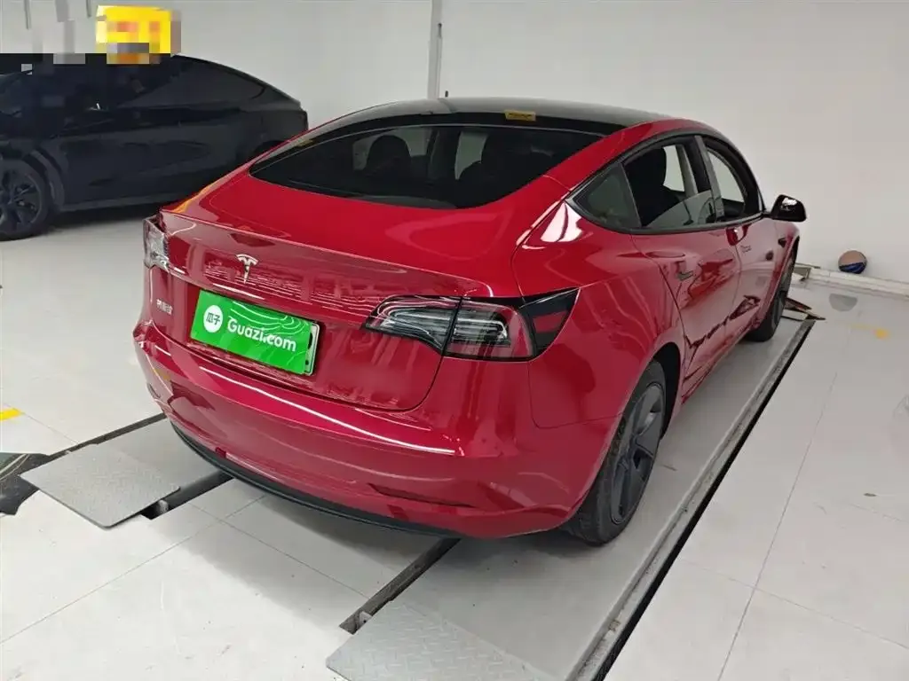 Tesla Model 3 — фото 10