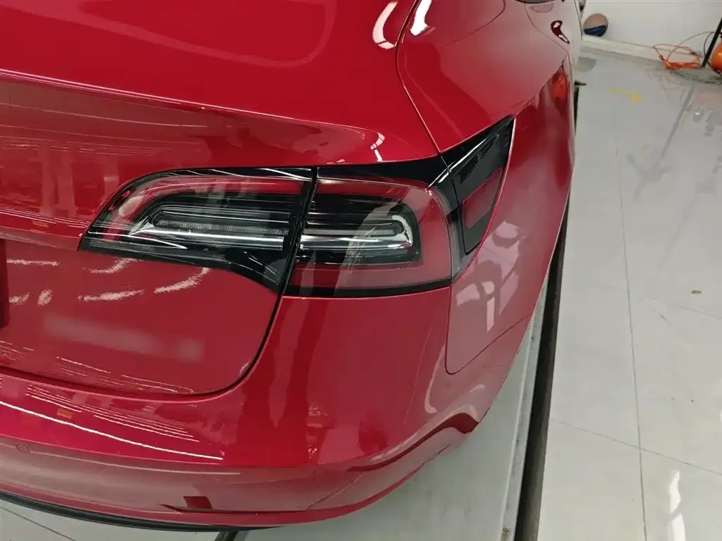 Tesla Model 3 — фото 7