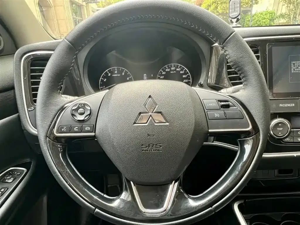 Mitsubishi Outlander 2021 из CN, фото 4