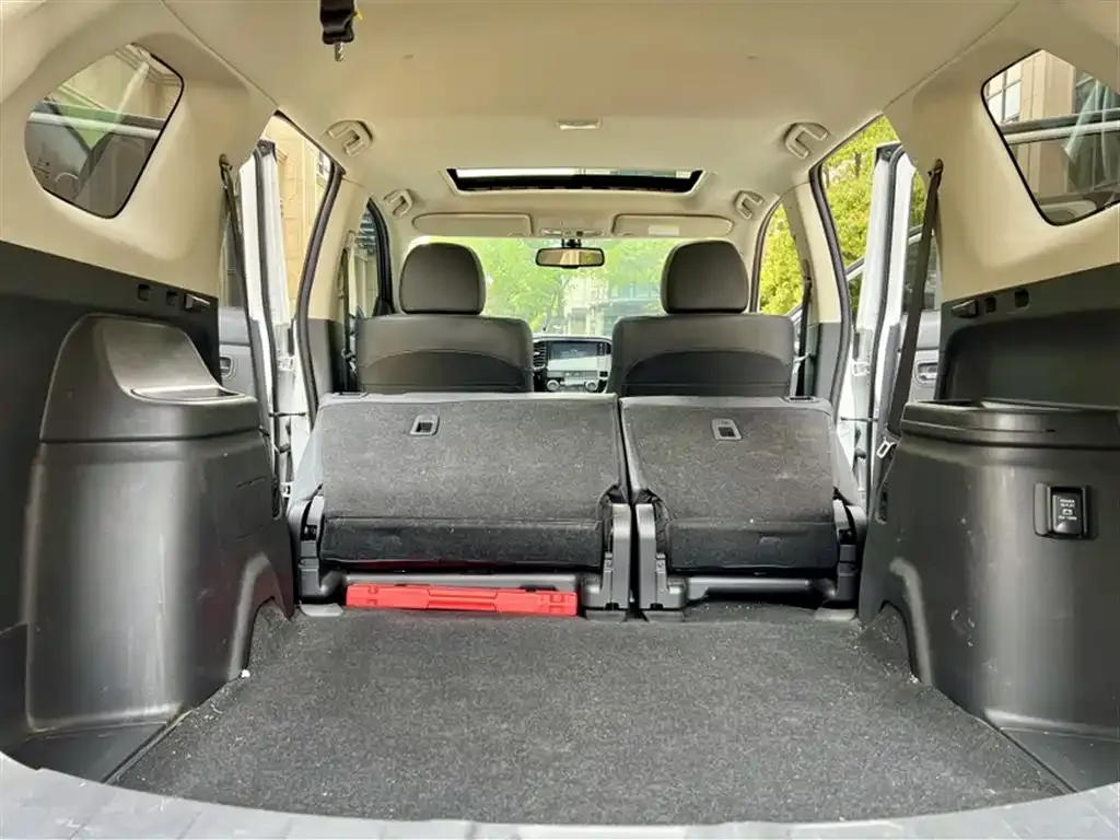 Mitsubishi Outlander 2021 из CN, фото 2
