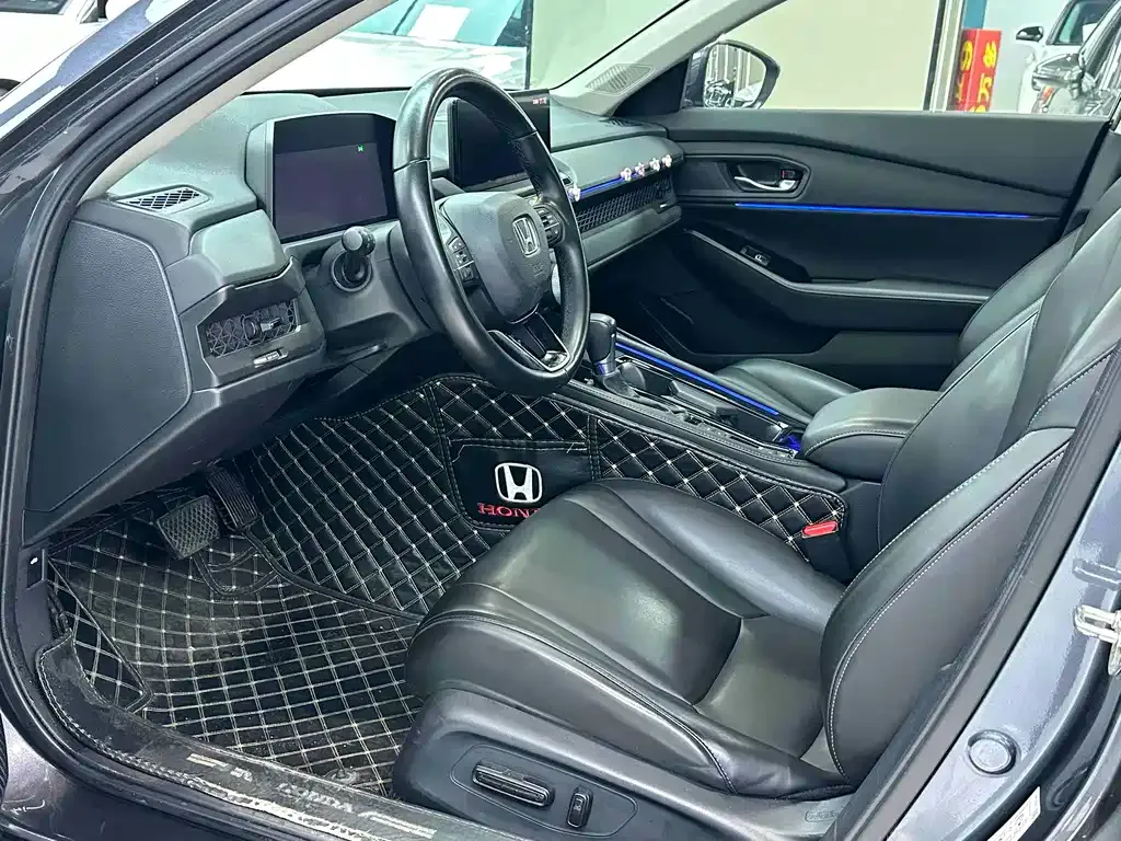 Honda Accord — фото 9