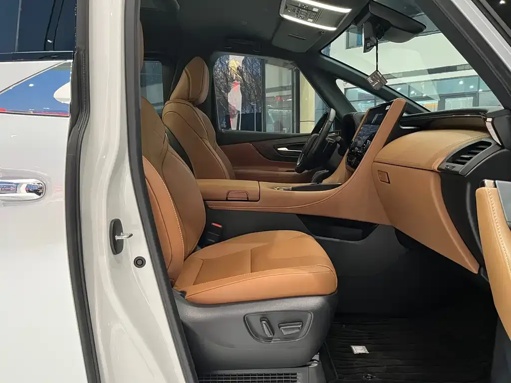 Toyota Vellfire — фото 10