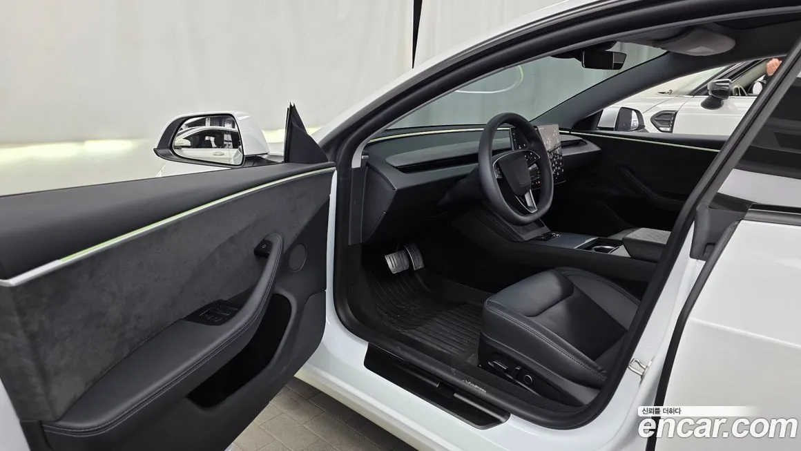 Tesla Model 3 — фото 4