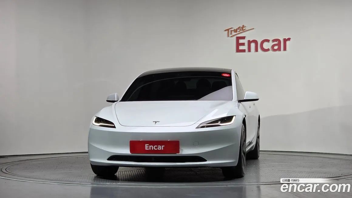 Tesla Model 3 — фото 2