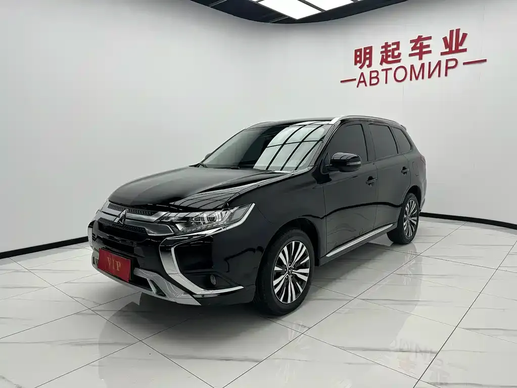 Mitsubishi Outlander — фото 2