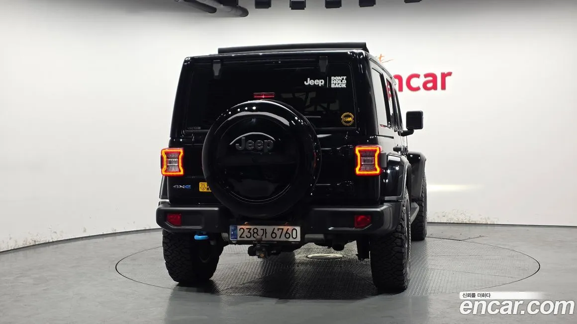 Jeep Wrangler 2022 из KR, фото 3