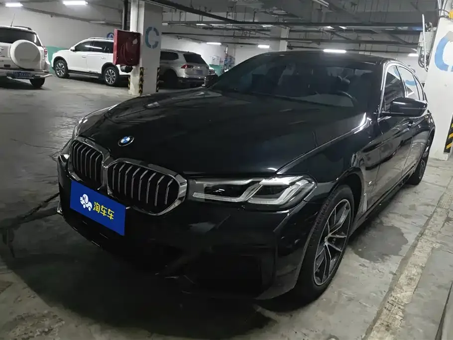 BMW 5 Series — фото 1