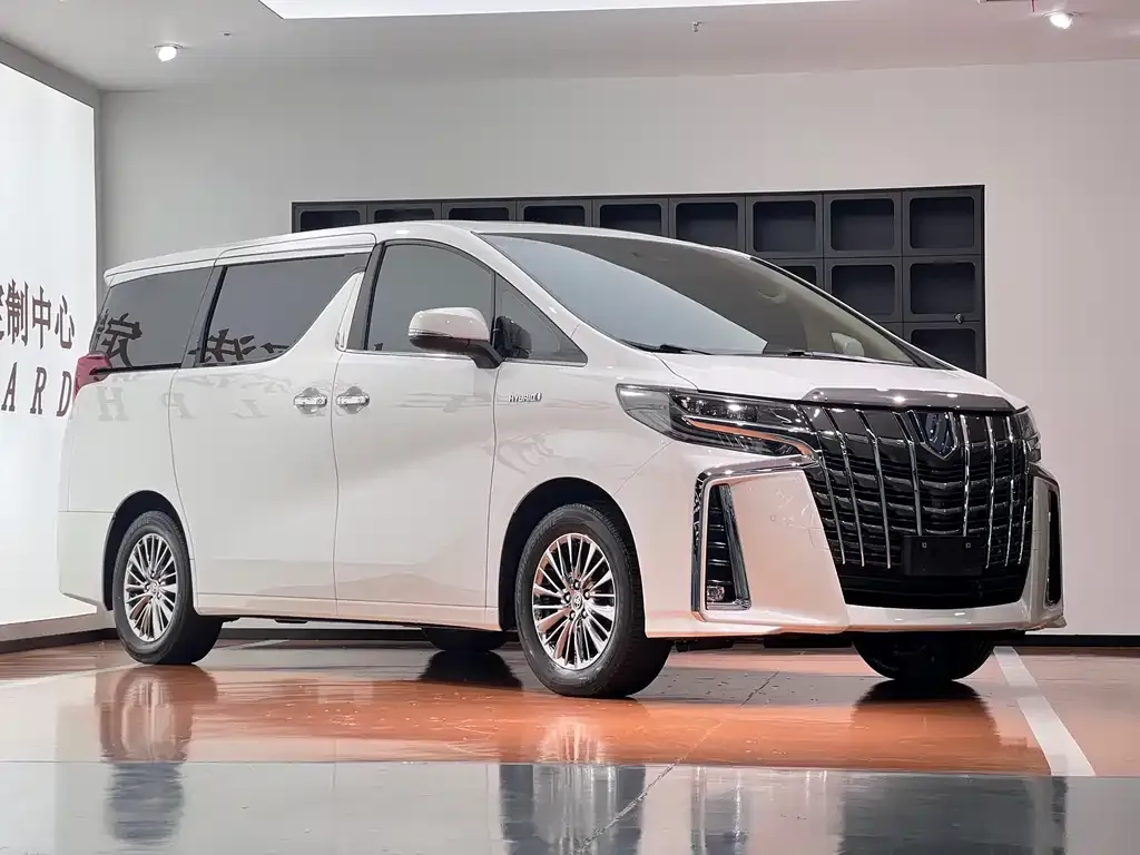 Toyota Alphard — фото 6