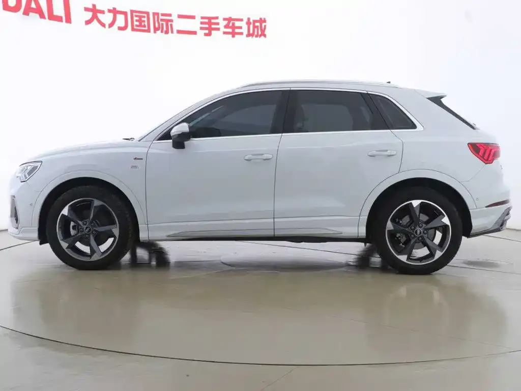 Audi Q3 2023 из CN, фото 10