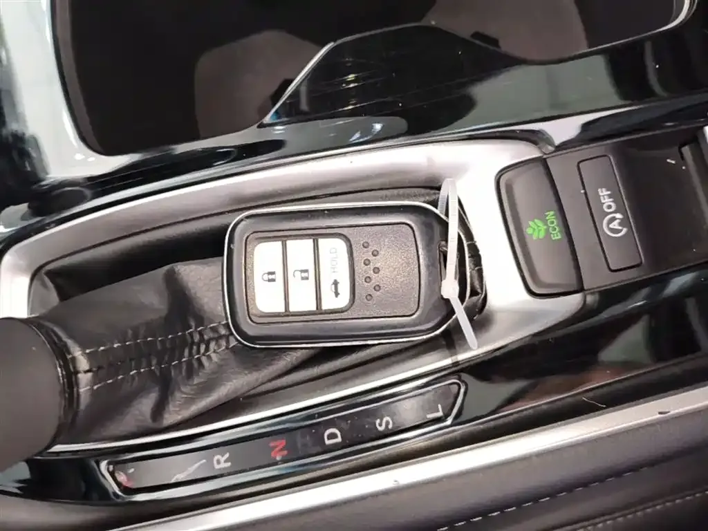 Honda Accord — фото 5