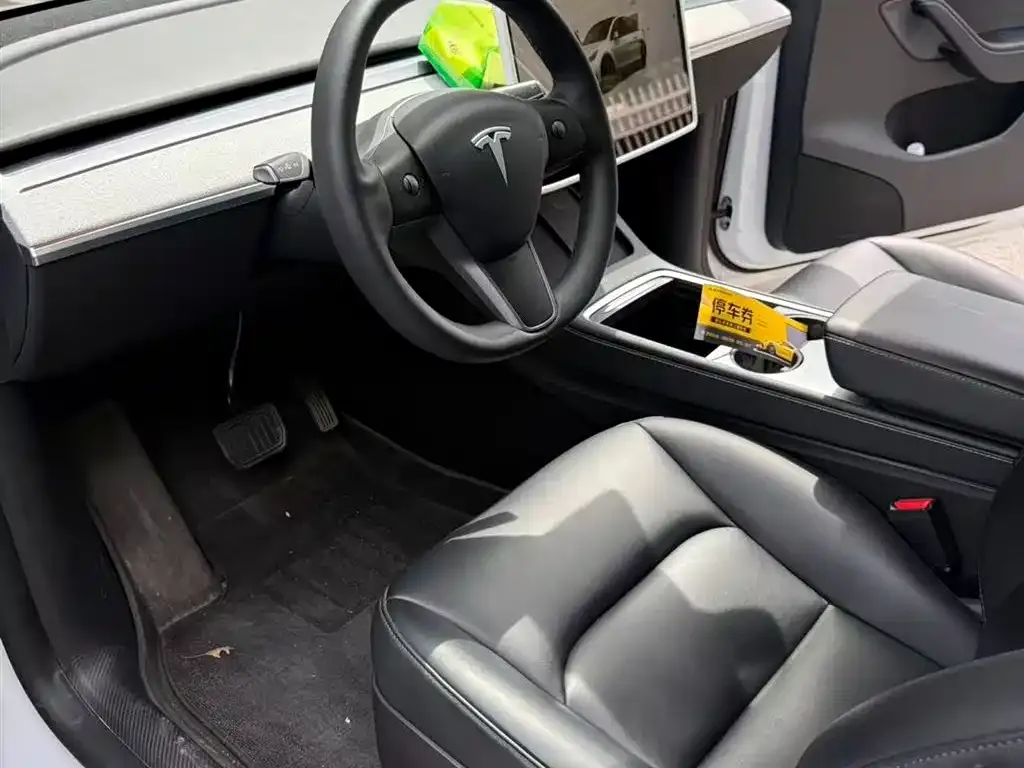 Tesla Model Y — фото 5