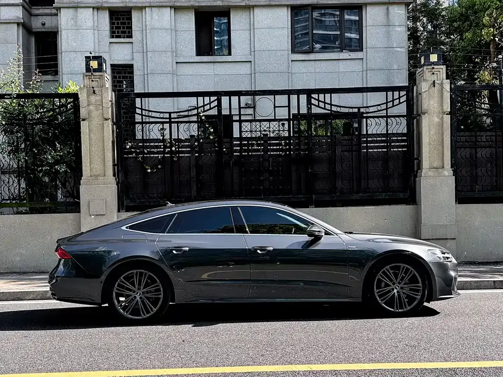 Audi A7 — фото 7