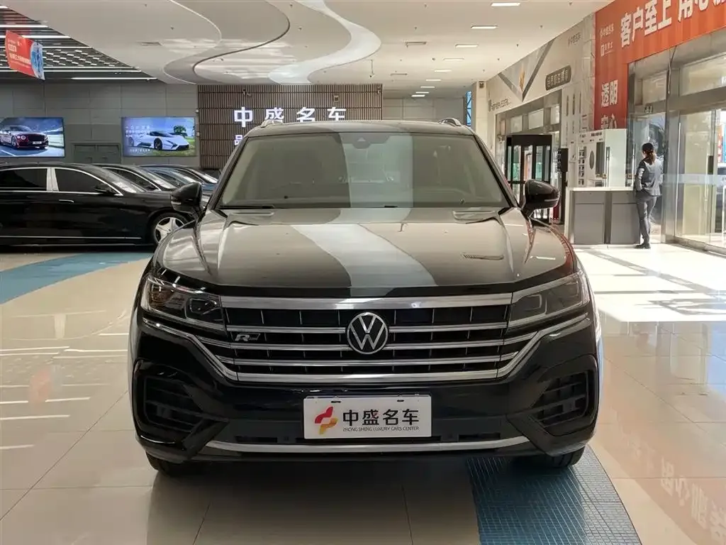 Volkswagen Touareg — фото 4