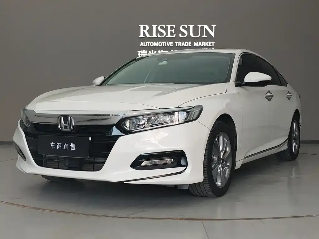 Honda Accord — фото 1