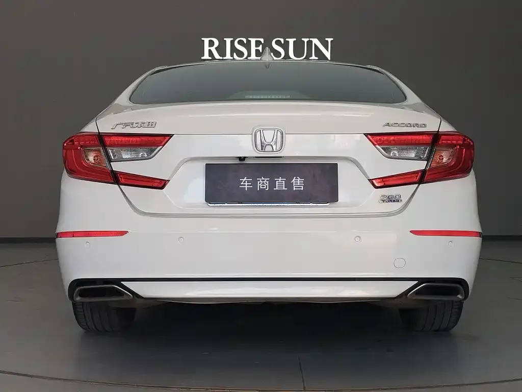 Honda Accord — фото 10