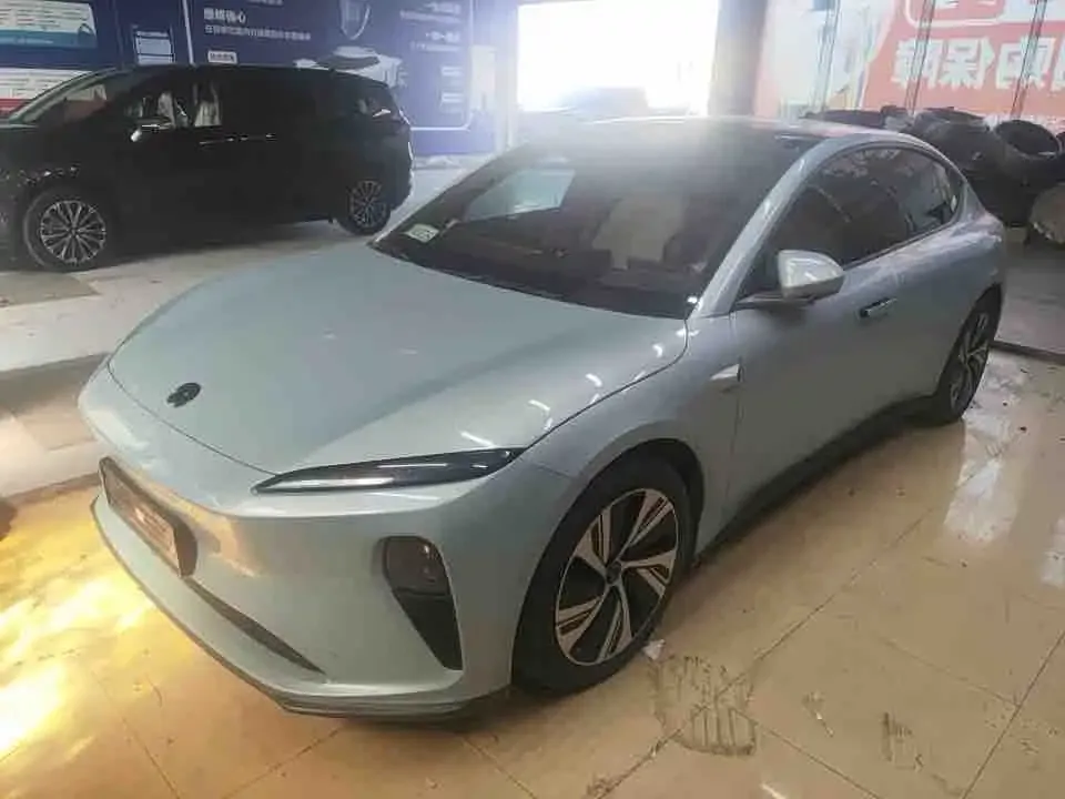 NIO ET5