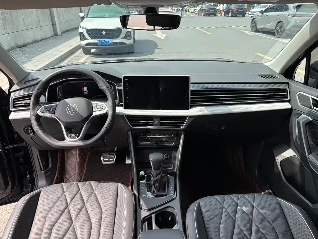 Volkswagen Tiguan L 2023 из CN, фото 10