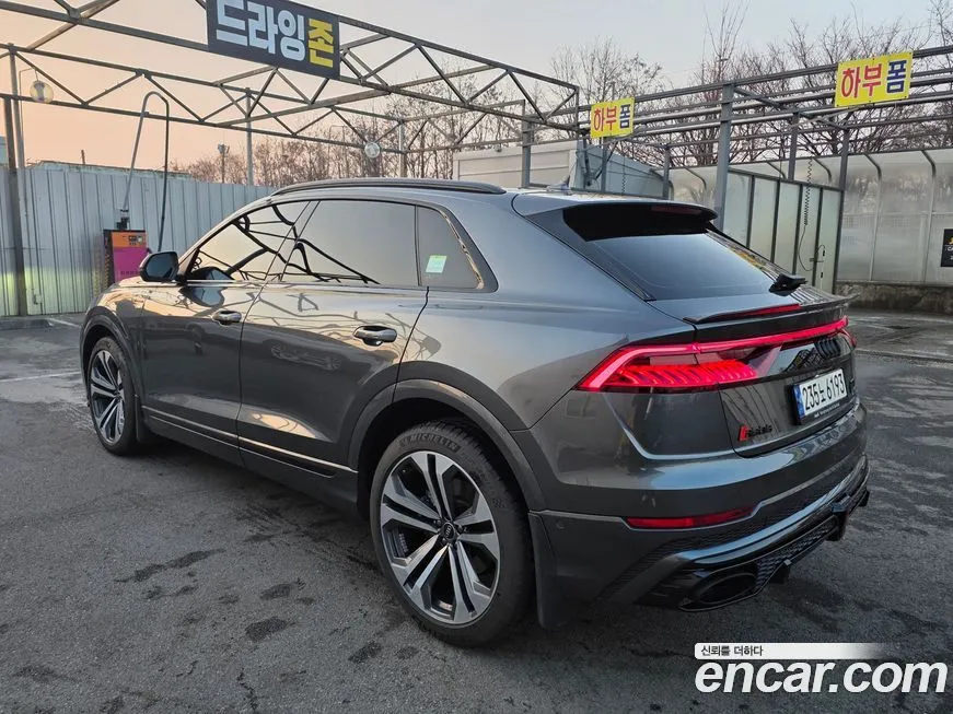 Audi Q8 2023 из KR, фото 9