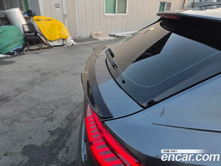 Audi Q8 2023 из KR, фото 5