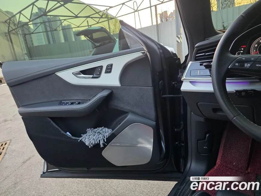Audi Q8 2023 из KR, фото 7