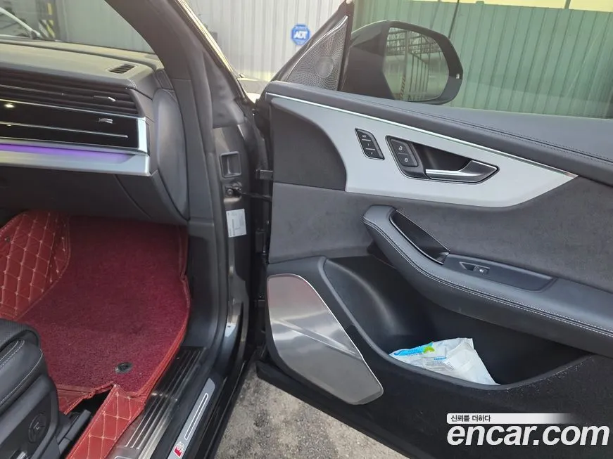 Audi Q8 2023 из KR, фото 3