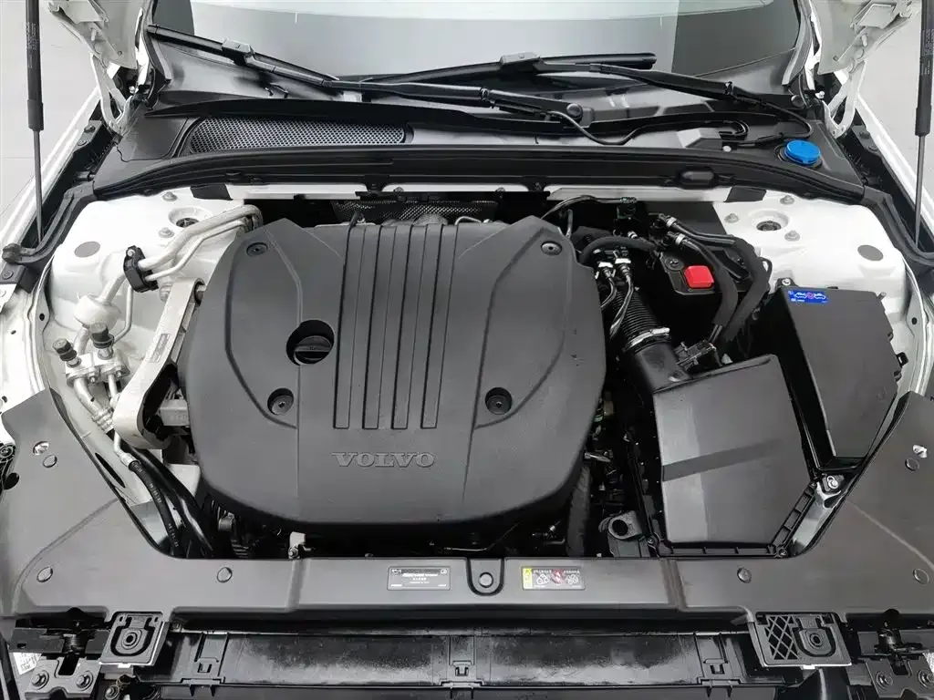 Volvo S60 2024 из CN, фото 10