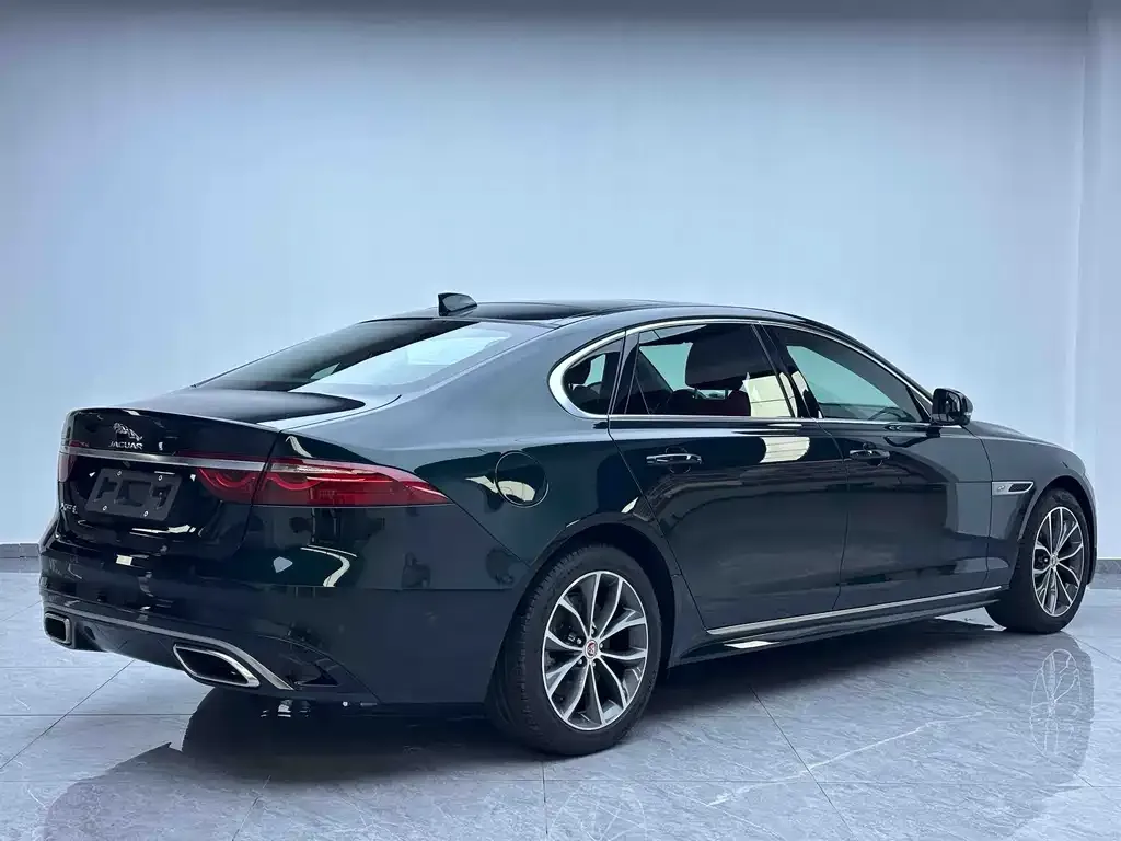 Jaguar XFL — фото 4