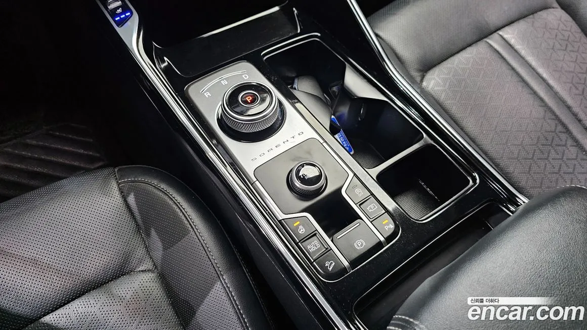 Kia Sorento — фото 9