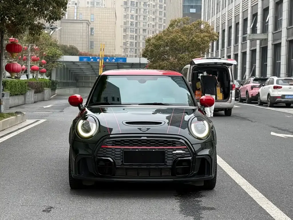 MINI JCW (John Cooper Works) — фото 3