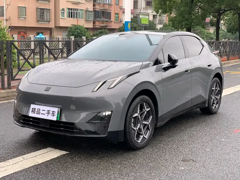 Lynk & Co Z20